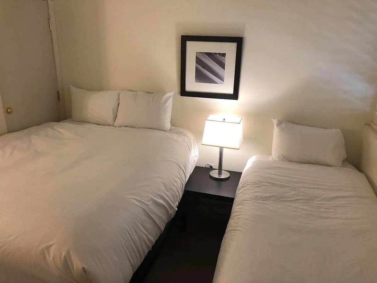 Glacier Lodge Resort 惠斯勒 0*,  加拿大